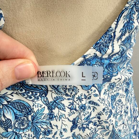 Berlook NWT Sz L Blue Retro Floral Drawstring Ruched Keyhole One-Piece Swimsuit - Picture 10 of 11
